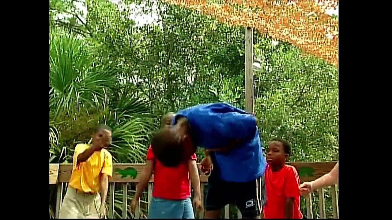 Monkey Songs for Children Monkey in the Middle Kids Dance Songs by The Learning Station