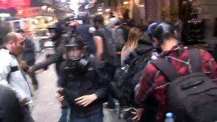İstiklal'deki polis müdahalesinde çok sayıda yaralı var