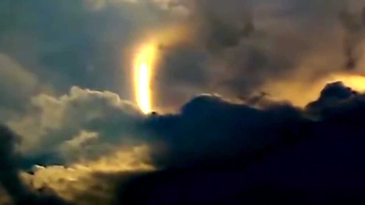 SHARE THIS!!! UFO Sightings H.A.A.R.P [SCARY VIDEO] Project Blue Beam Holographic Projection! 2015