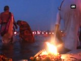 Devotees take holy dip in Ganga on 'Magh Purnima'