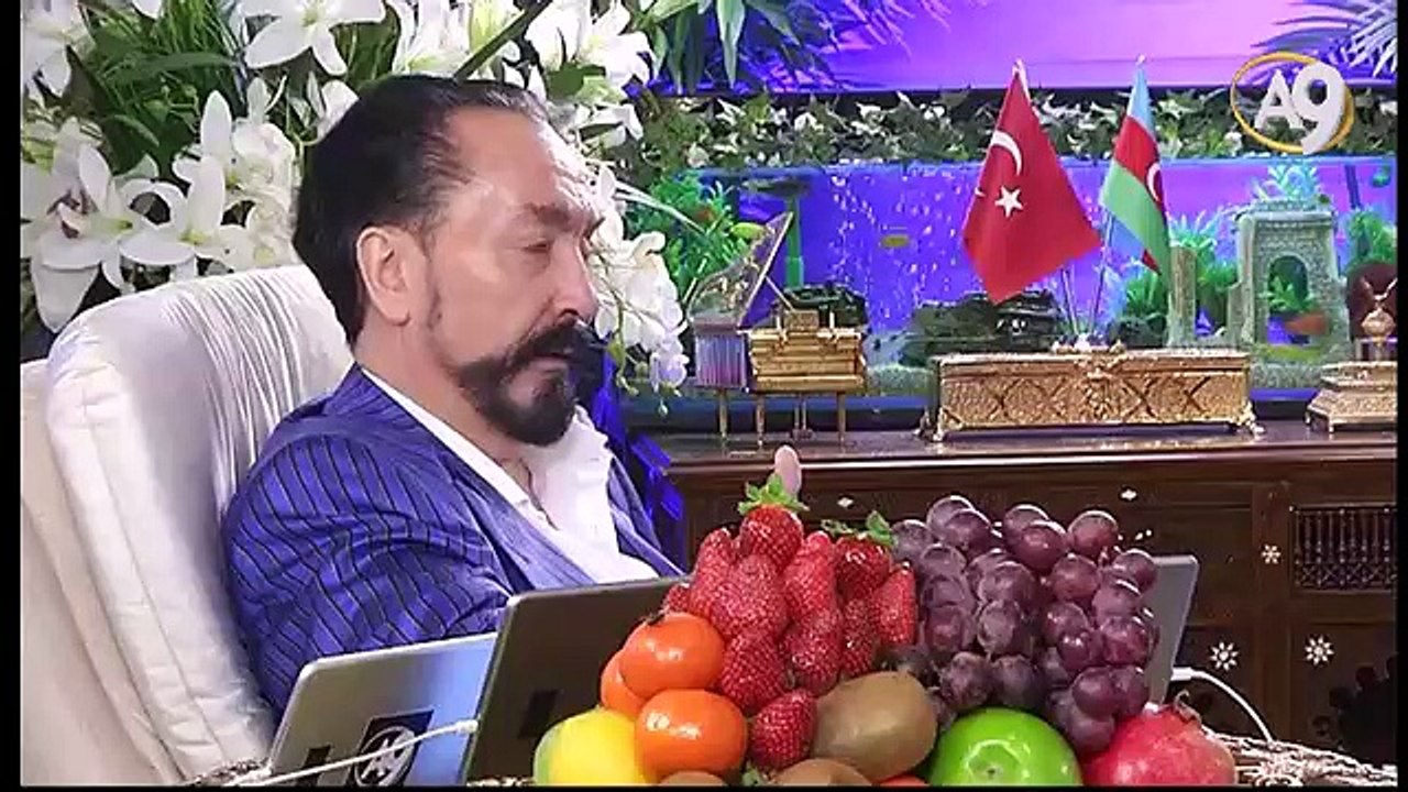 Münafık sorumluluk almaz. Çalışkan Müslümanlara musallat olur.