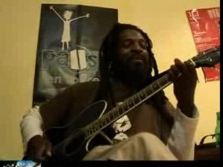 Le Petit Dernier (Timike) - Hit me baby one more time