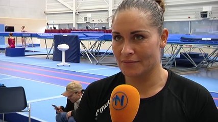 Trampolinespringster Rea Lenders coacht zichzelf naar EK - RTV Noord