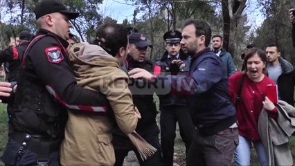 Report TV - Ndërtimi te Liqeni, aktivistët takojnë Llallën: Leja e falsifikuar