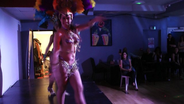 samba avec Julie Cafrine et Charline Gauvrit,carnaval de l'Academia Maritza Arizala au Diablito Latino,20 02 16, Paris