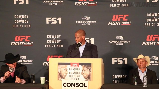 'Cowboys' Cerrone and Oliveira show mutual respect (and a feather in their caps)