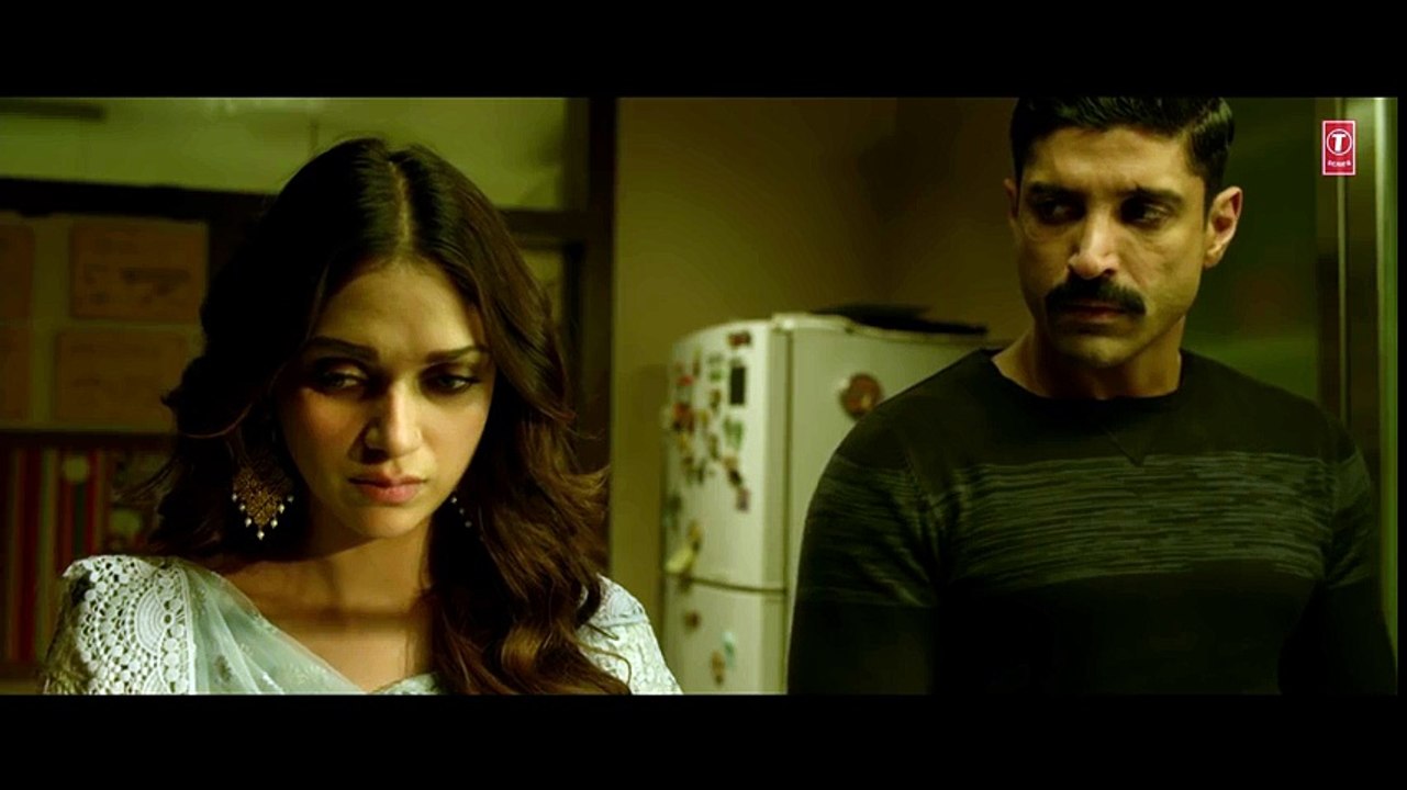 'TU MERE PAAS' Video Song _ WAZIR Movie _ Farhan Akhtar_ Aditi Rao Hydari_ Amita