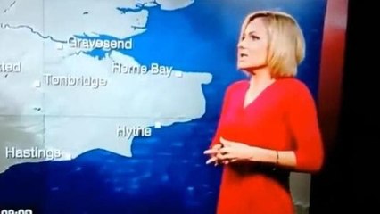 Sunucu canlı yayında fenalaştı... 'Nefes alamıyorum'