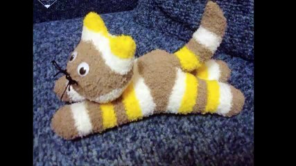 Забавный котик из носков! HANDMADE