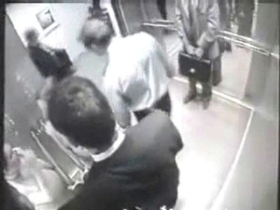 Agression dans 1 ascenseur
