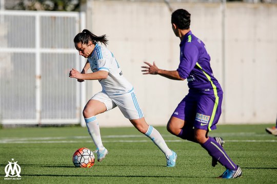 D2 féminine - OM 2-0 Grenoble Claix : le but de Sandrine Brétigny (26e)