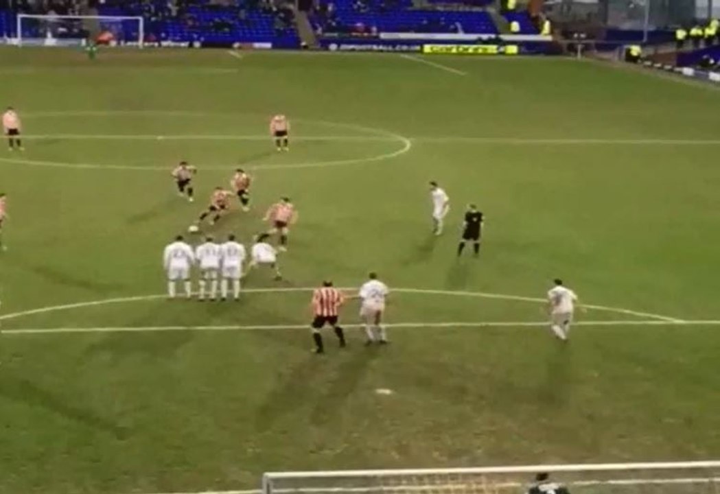 Ligue Two: ce coup franc va faire le tour du monde