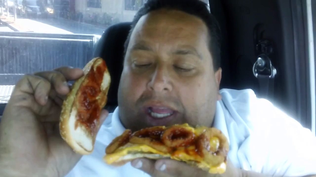BURGER KING® Extra Long BBQ Cheeseburger REVIEW!