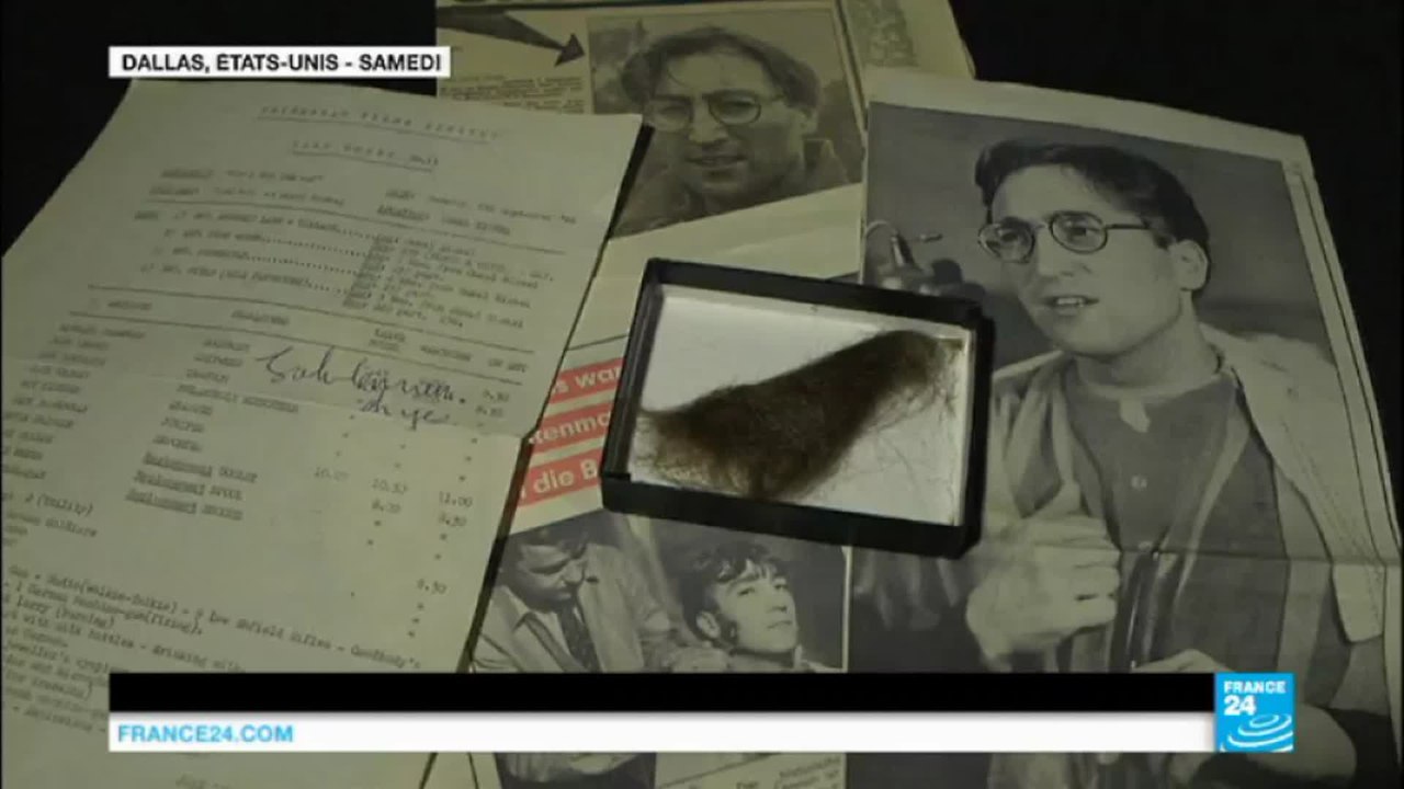 Une mèche de cheveux de John Lennon vendue 30.000 dollars aux enchères !