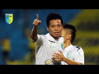 Khoảnh khắc kì diệu của Văn Quyết | T&T