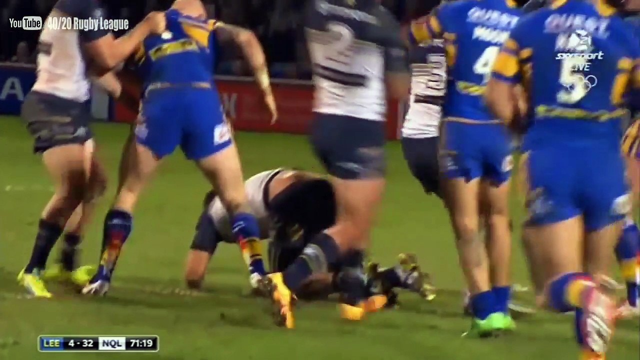 Un joueur de Rugby frappe un adversaire au visage et se prend un carton rouge (World Club Challenge 2016)