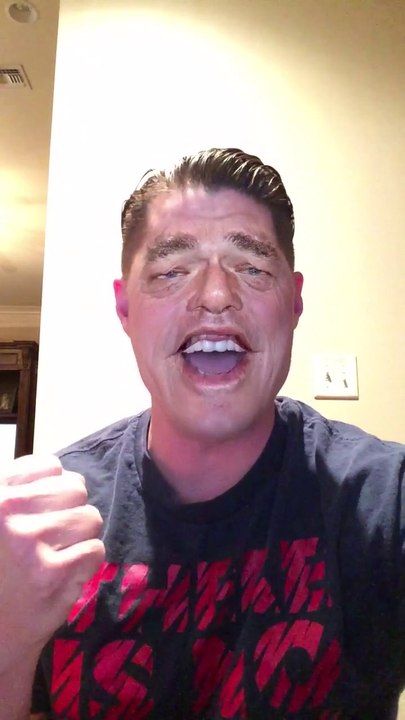 Chanter We Are The World en prenant les visages de tout les chanteurs avec Face Swap