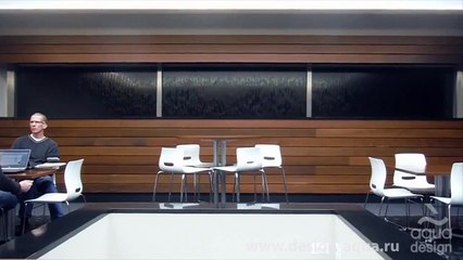 Водопад по стеклу в интерьере