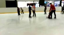 Марк-Малик обучение катанию на коньках с тренером. Каток Мега Белая Дача. #mega