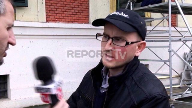 Report TV - Flet qytetari i dhunuar nga protestuesit e PD-së