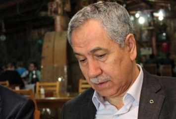 Bülent Arınç'ın Ağabeyi Hayatını Kaybetti