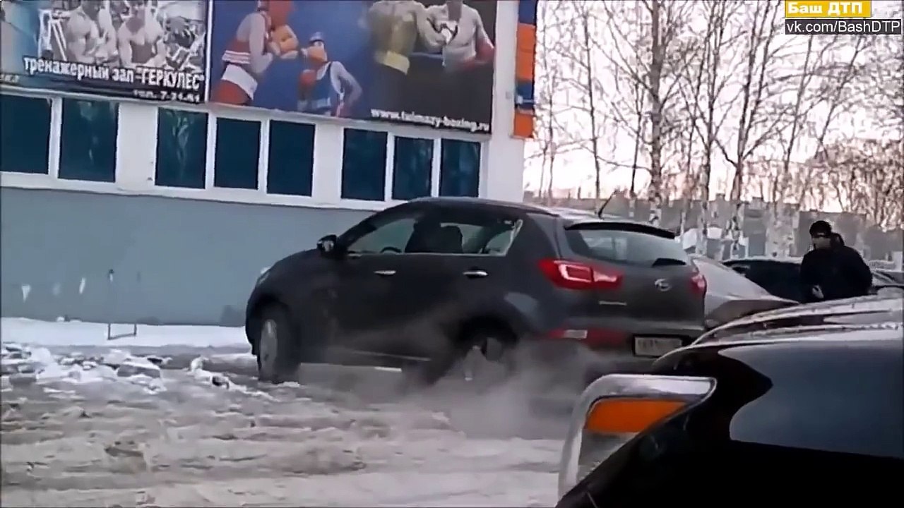 Мама вызывай ГИБДД у меня машина к земле приклеилась