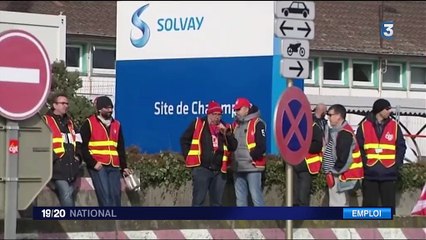 Réforme du Code du travail : Manuel Valls, Myriam El Khomri et Emmanuel Macron en campagne