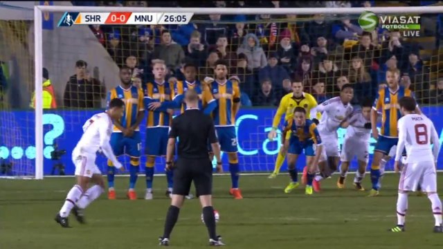 Memphis Depay Free-Kick Hits Anthony Martial Face - Shrewsbury v. Manchester United 22.02.2016 HD