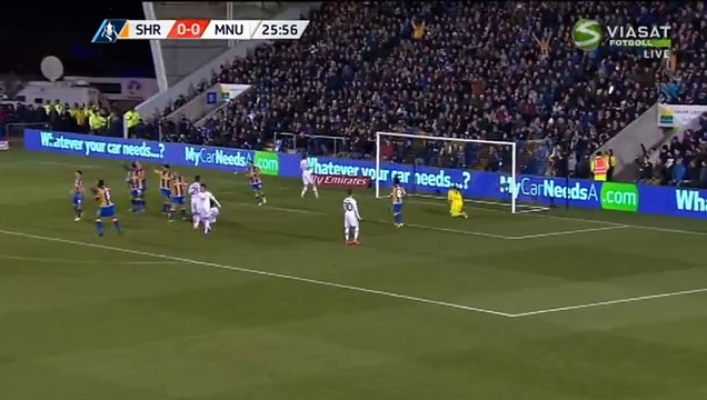 Memphis Depay Free-Kick Hits Anthony Martial Face - Shrewsbury v. Manchester United 22.02.2016 HD