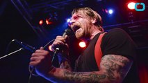 Eagles of Death Metal Singer Says Everybody Has to Have Guns (Comic FULL HD 720P)