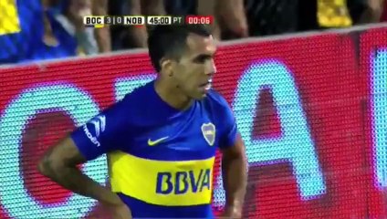Terrible choc entre Tevez et le gardien adverse
