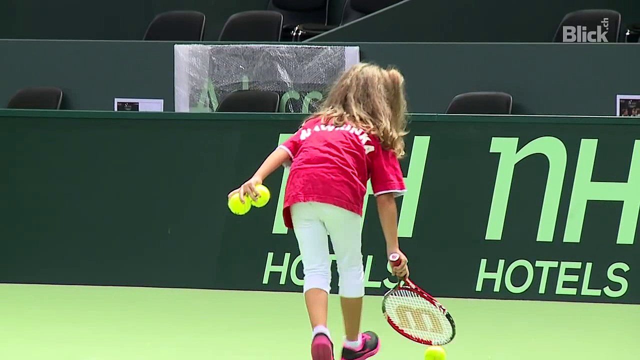 Stan Wawrinka trainiert mit seiner Tochter Alexia