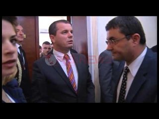 Armando Prenga kthehet në Parlament: Pres me qetësi vendimin e Gjykatës- Ora News