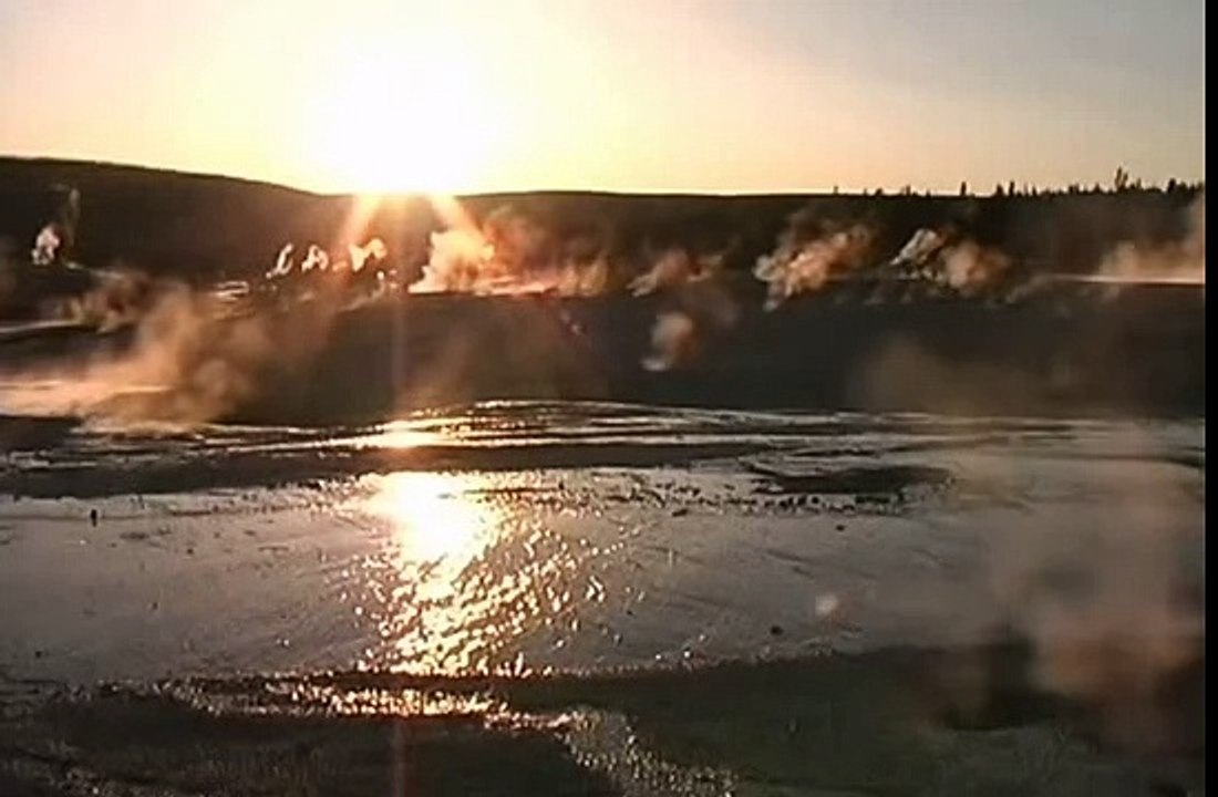 Край горячих гейзеров в национальном парке Йеллоустоун