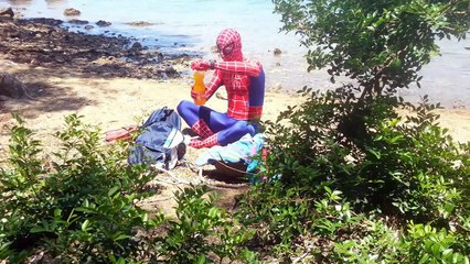 Spiderman Bath Time In Real Life - Blue Lagoon Adventure. New Avengers Superhero Episode