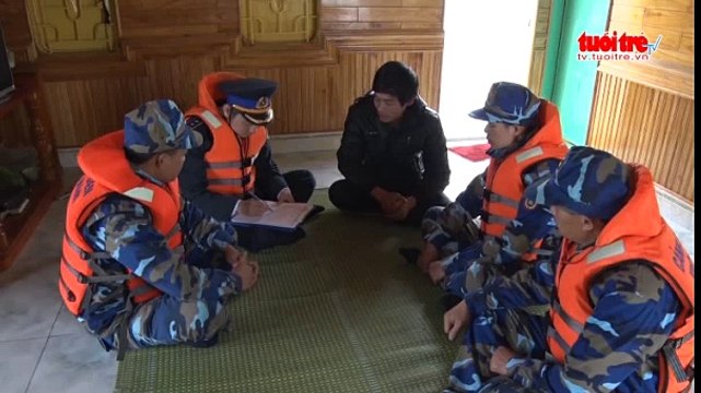 Bắt giữ tàu chở gần 800 tấn than cám không rõ nguồn gốc