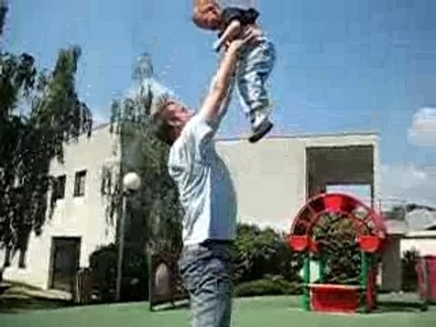 Gabriel et papa font les fous