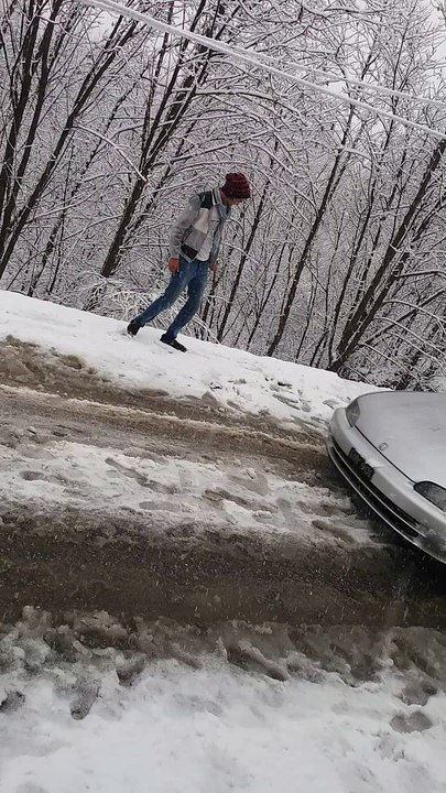 enjoying snowball Wow