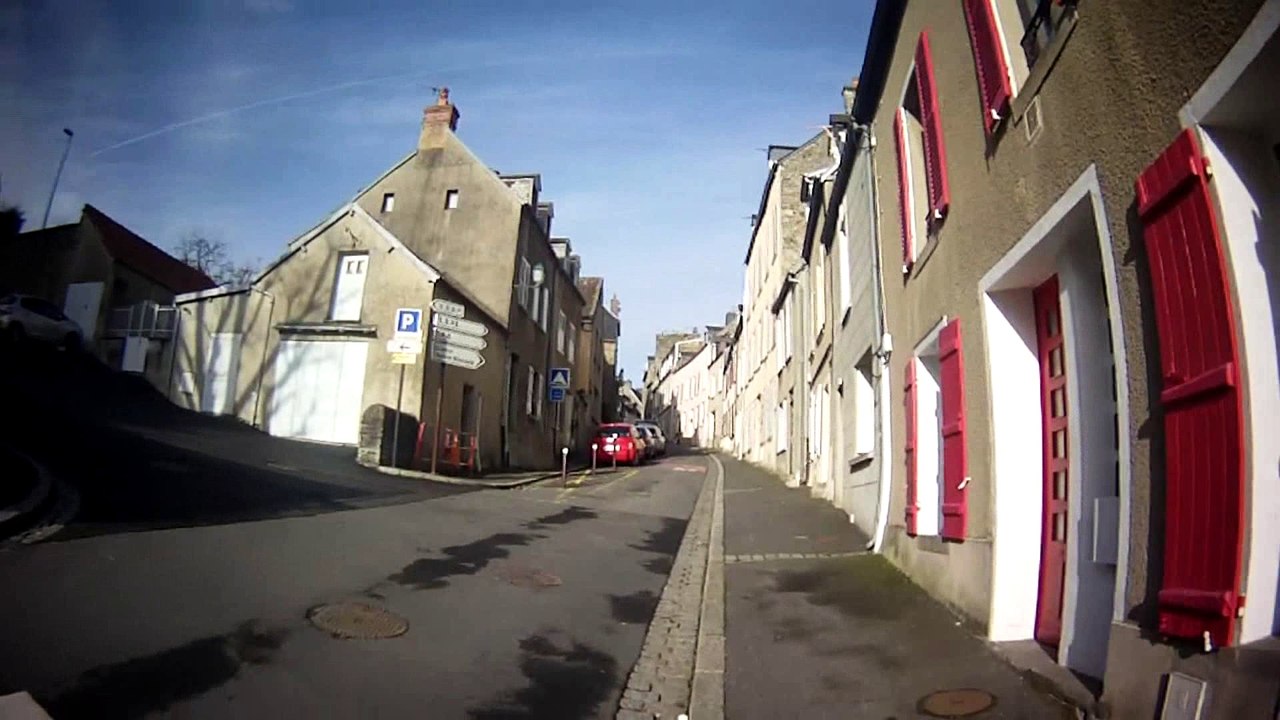 Justine nous promène à Saint-Lô (deuxième version)