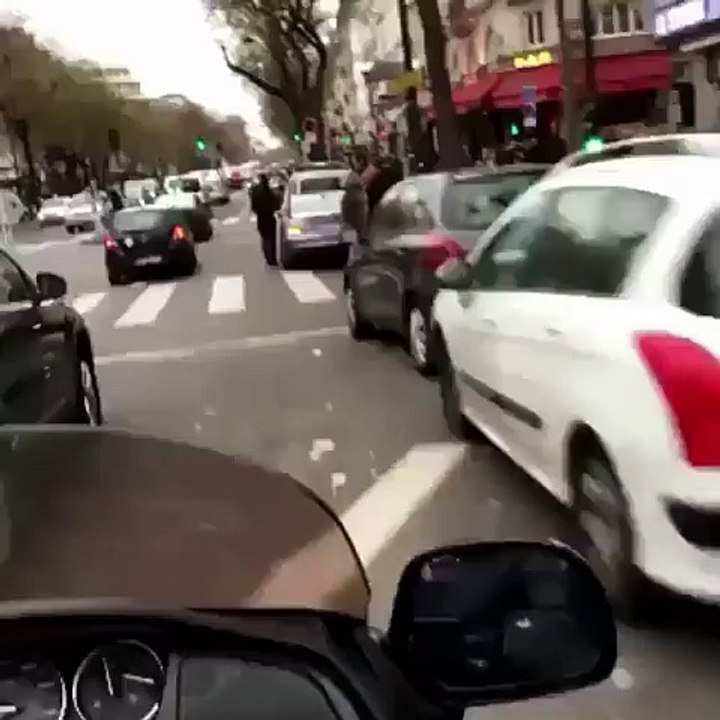 Une rencontre inattendue en plein Paris