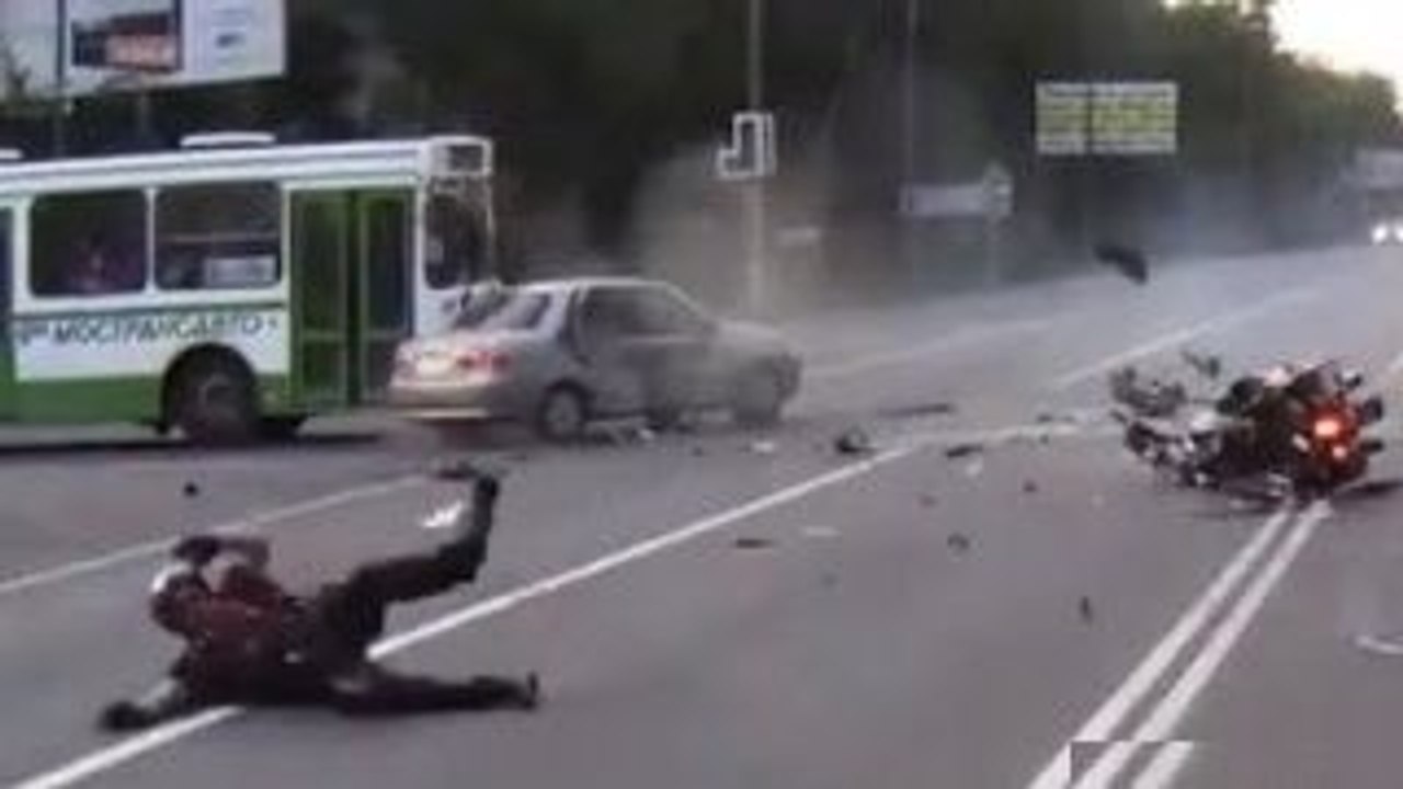 Motorcycle Accidents and Fails -Must Watch-Top Funny Videos-Top Prank Videos-Top Vines Videos-Viral Video-Funny Fails