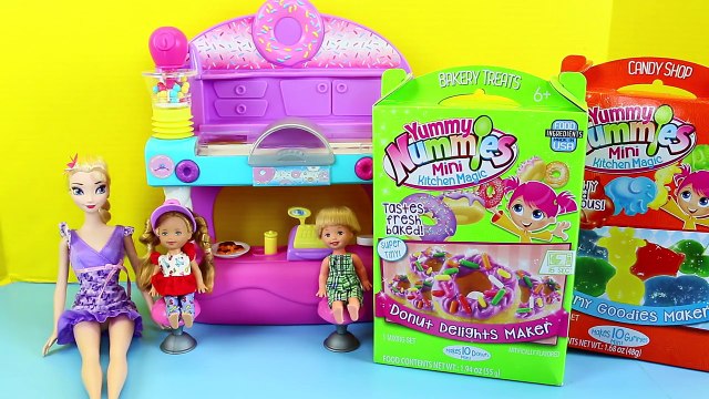 Yummy Nummies Donut Maker & Gummy Fruit Snack Candy Dessert Treats + Frozen Elsa & Kids