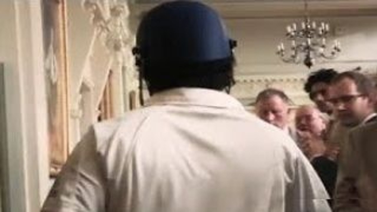 Sachin Tendulkar Walks Out To Bat At Lords-Amazing Moment-Must Watch-Top Funny Videos-Top Prank Videos-Top Vines Videos-Viral Video-Funny Fails