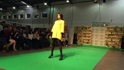 tall girls in tights and high heels, yellow coat 21 12 2015 part 6
