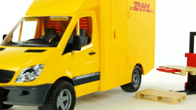 DHL Mercedes Benz Sprinter Truck with Manual Pallet Jack (Bruder 02534) DHL