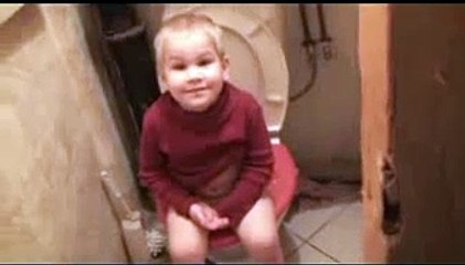 Прикольный мальчишка сама непосредственность !