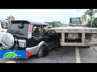 Tai nạn kinh hoàng ô tô đâm ngang xe container | LTV