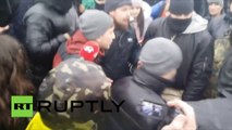 Heurts entre manifestants à Kiev dans un rassemblement en mémoire des jours sanglants de Maïdan