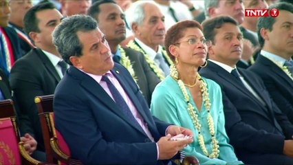 Hollande recognises French Polynesia's nuclear contribution