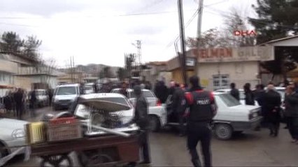 Şanlıurfa Adliye Önünde Kavga 3 Yaralı, 4 Gözaltı